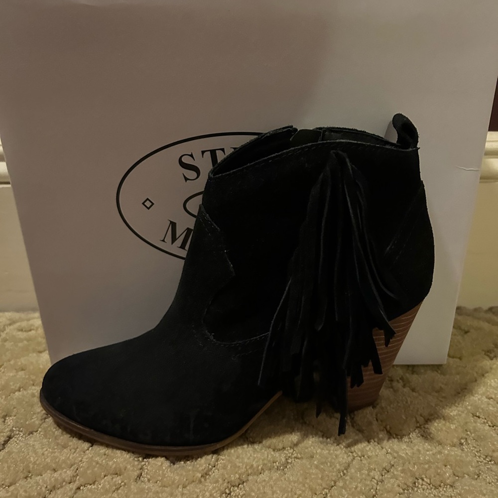 Women’s Steve Madden Bootie size 9.5